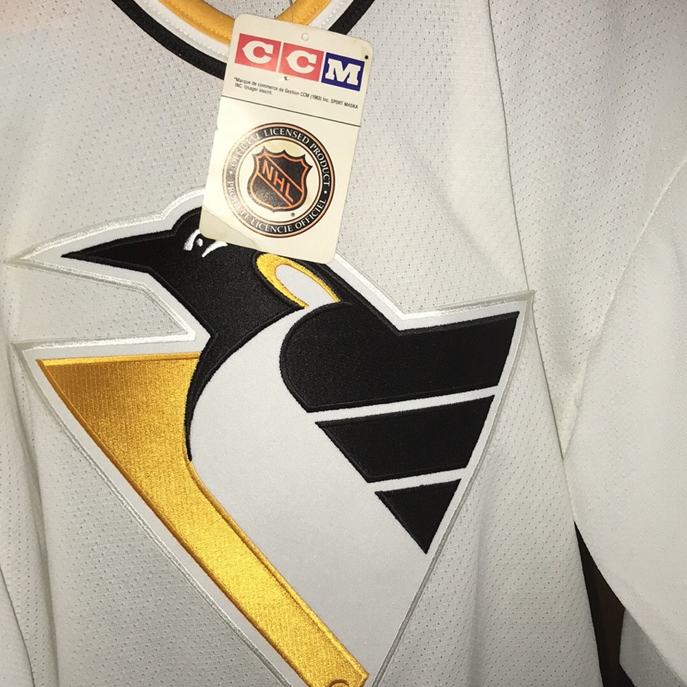 NHL pens jersey